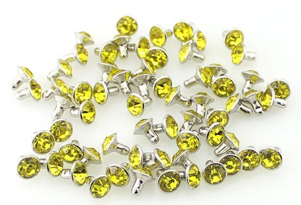 6mm Sierniet strass licht geel